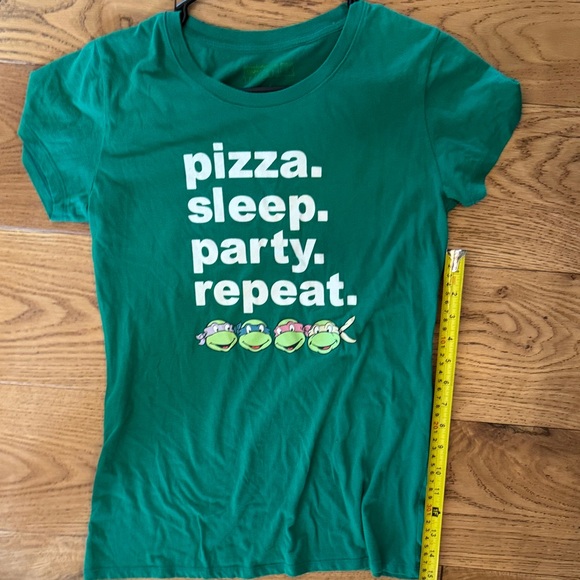 Green Women’s Tee Shirt with Ninja Turtles Large - Picture 1 of 6